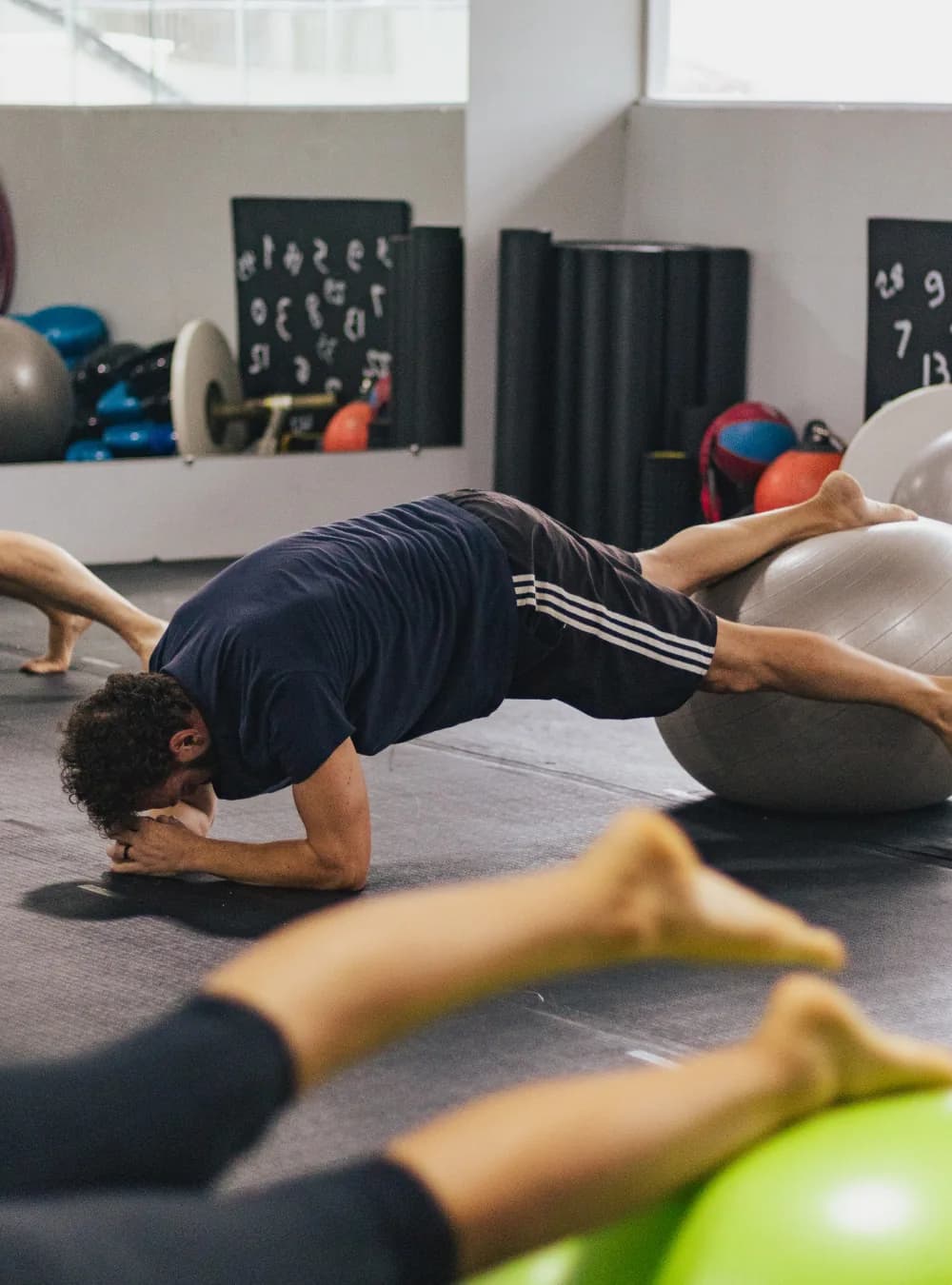 Aula de Pilates na UTG, em Ubatuba